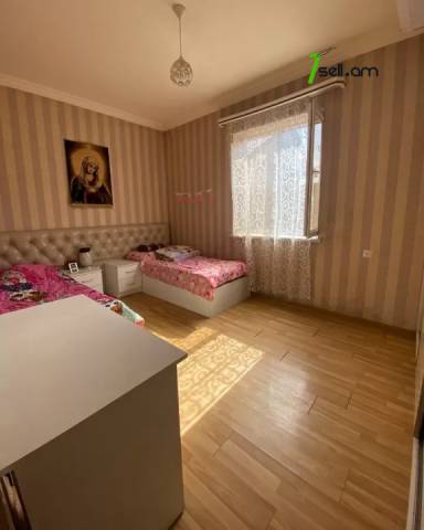 Մեկ հարկանի քարե տուն Ղափանցյան փողոցում Արաբկիրում, 300 ք.մ., եվրովերանորոգված