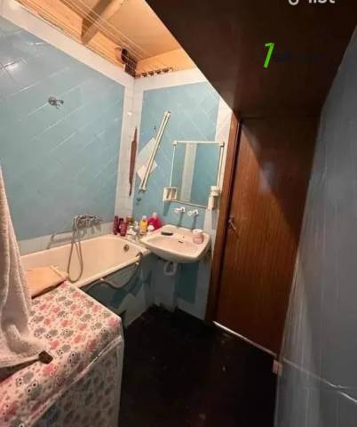 2 սենյականոց բնակարան Կուրղինյան փողոցում, 72 ք.մ., 2/4 հարկ, քարե շենք