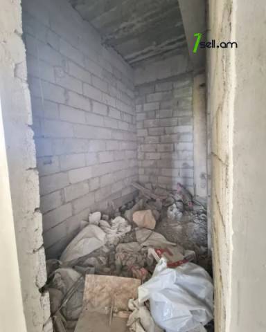 3 սենյականոց բնակարան նորակառույց շենքում, Դավթաշենի 3-րդ զանգված, 75 ք.մ., 2 սանհանգույց