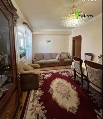 2 սենյականոց բնակարան Շիրազի փողոցում, 76 ք.մ., 10/14 հարկ, կապիտալ վերանորոգված