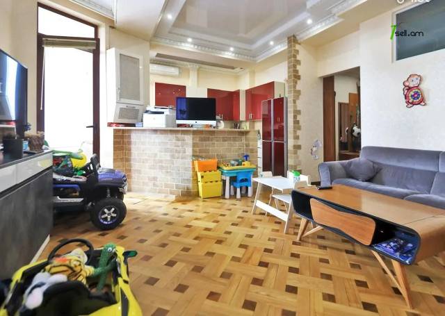 2 սենյականոց բնակարան նորակառույց շենքում Արամի փողոցում, 53 քմ, 7/16 հարկ, բարձր առաստաղներ