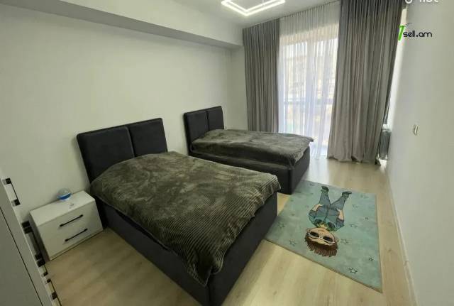 4 սենյականոց բնակարան նորակառույց շենքում Արամ Խաչատրյան փողոցում, 104 քմ, 5/13 հարկ