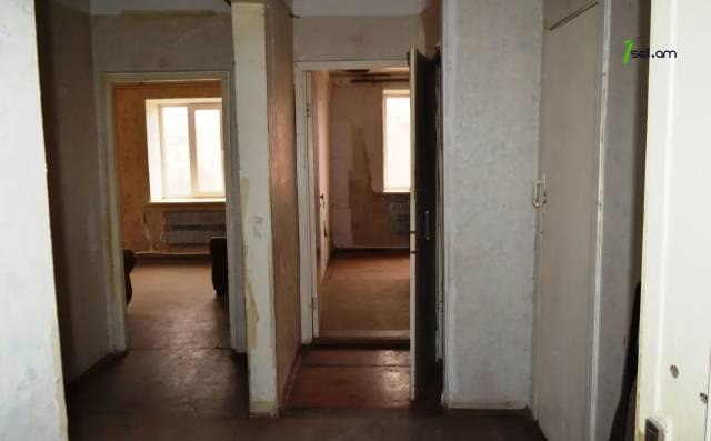 3 սենյականոց բնակարան Արամ Խաչատրյան փողոցում, 100 ք.մ., 2 սանհանգույց