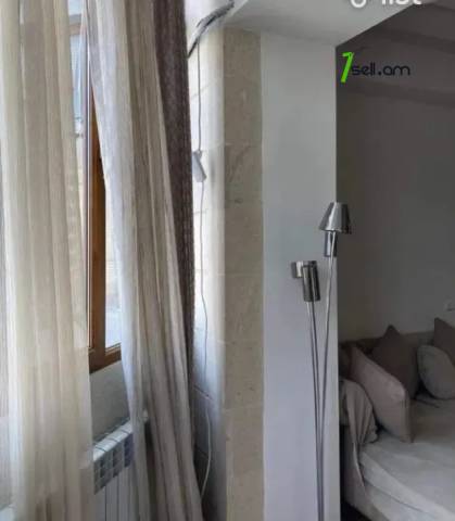 3 սենյականոց բնակարան Արգիշտիի փողոցում, 60 քմ, 11/14 հարկ, կապիտալ վերանորոգված, քարե շենք