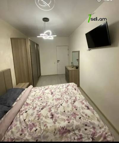 2 սենյականոց բնակարան Գրիգոր Արծրունու փողոցում, 63 քմ, նախավերջին հարկ, կապիտալ վերանորոգված