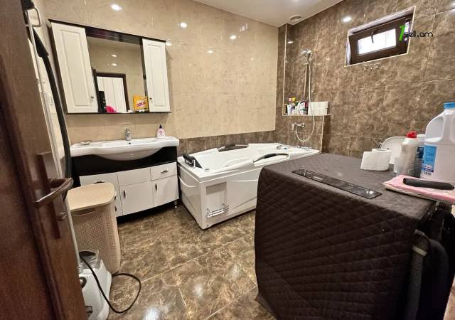 Մեկ հարկանի քարե տուն Սարյանի փողոցում կենտրոնում, 150 ք.մ., 3+ սանհանգույց, կապիտալ վերանորոգված