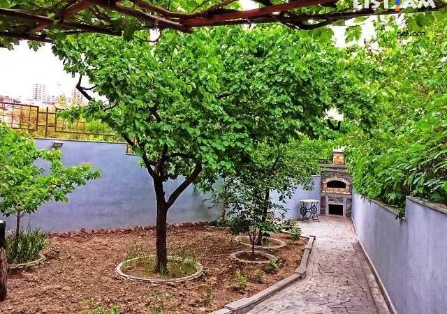 Մեկ հարկանի քարե տուն Լեռ Կամսարի փողոցում Արաբկիրում, 120 ք.մ., կոսմետիկ վերանորոգում