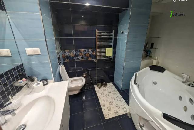 4 սենյականոց բնակարան Պուշկինի փողոցում, 110 քմ, 3/9 հարկ, 2 սանհանգույց, կապիտալ վերանորոգված