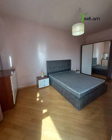 3 սենյականոց բնակարան նորակառույց շենքում Ռոստոմի փողոցում, 136 ք.մ., 2 սանհանգույց