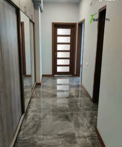 4 սենյականոց բնակարան նորակառույց շենքում Ձորափի փողոցում, 130 ք.մ., 2 սանհանգույց, բարձր առաստաղներ