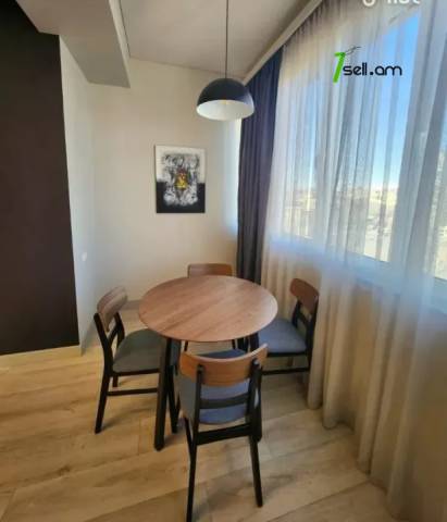 3 սենյականոց բնակարան նորակառույց շենքում Ալեք Մանուկյան փողոցում, 73 ք.մ., նախավերջին հարկ