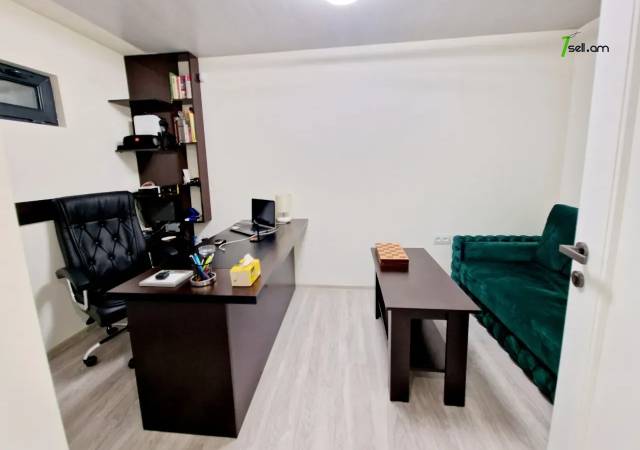 Երեք հարկանի թաունհաուզ, Դուրյան թաղամաս Ավանում, 330 քմ, 3+ սանհանգույց