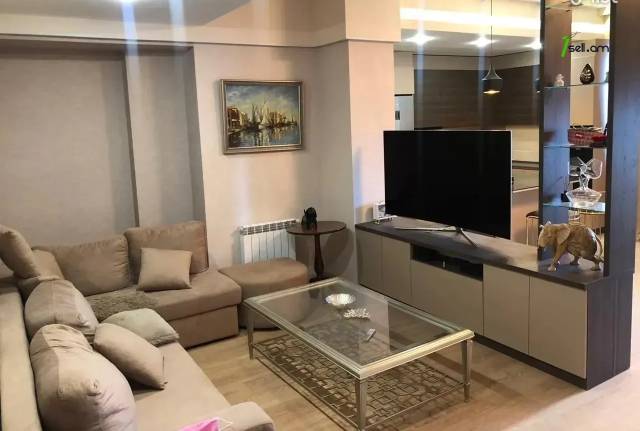 2 սենյականոց բնակարան նորակառույց շենքում Կոմիտասի պողոտայում, 90 ք.մ., բարձր առաստաղներ