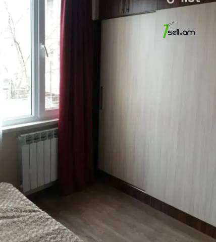 2 սենյականոց բնակարան Սայաթ-Նովայի պողոտայում, 54 ք.մ., բարձր առաստաղներ, 2/5 հարկ
