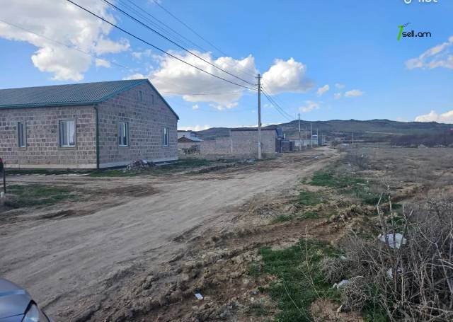 Գյուղատնտեսական հողատարածք 4-րդ փողոցում Զովունիում, 3000 ք.մ.