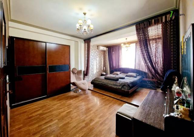 Ընդարձակ 5 սենյականոց բնակարան նորակառույց շենքում Այգեձորի փողոցում, 300 ք.մ., 3+ սանհանգույց