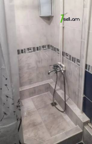 2 սենյականոց բնակարան Կիևյան փողոցում, 40 ք.մ., 3/5 հարկ, կապիտալ վերանորոգված, քարե շենք