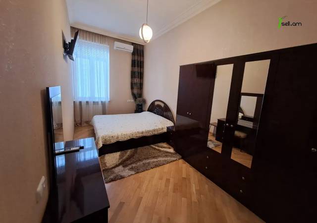 3 սենյականոց բնակարան Թումանյան փողոցում, 121 ք.մ., 2 սանհանգույց, բարձր առաստաղներ, 3/7 հարկ