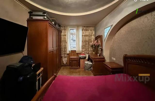 4 սենյականոց բնակարան Պուշկինի փողոցում, 110 քմ, 3/9 հարկ, 2 սանհանգույց, կապիտալ վերանորոգված