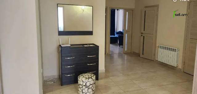 4 սենյականոց բնակարան նորակառույց շենքում Նիկողայոս Ադոնցի փողոցում, 124 ք.մ., 2 սանհանգույց