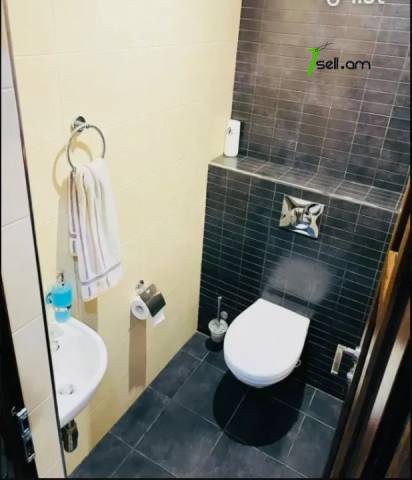 3 սենյականոց բնակարան, Դավթաշեն 1-ին թաղամաս, 90 ք.մ., նախավերջին հարկ, կապիտալ վերանորոգված