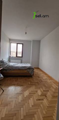 Երեք հարկանի քարե տուն Պտղնիում, 1300 ք.մ., 3+ սանհանգույց, եվրովերանորոգված