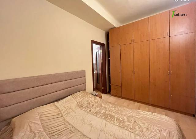 2 սենյականոց բնակարան Ամիրյան փողոցում, 60 ք.մ., 2/2 հարկ, բարձր առաստաղներ, եվրովերանորոգված