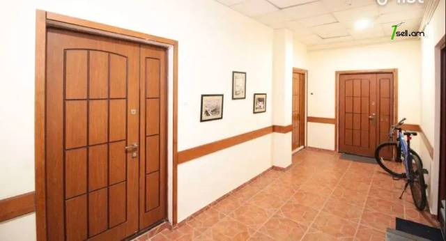 5 սենյականոց բնակարան նորակառույց շենքում Քեռու փողոցում, 237 ք.մ., 3+ սանհանգույց, բարձր առաստաղներ