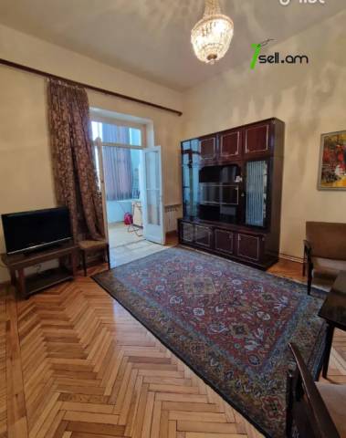 3 սենյականոց բնակարան Ազատության պողոտայում, 83 քմ, նախավերջին հարկ, բարձր առաստաղներ