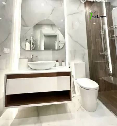 2 սենյականոց բնակարան նորակառույց շենքում Մյասնիկյան պողոտայում, 77 ք.մ., բարձր առաստաղներ