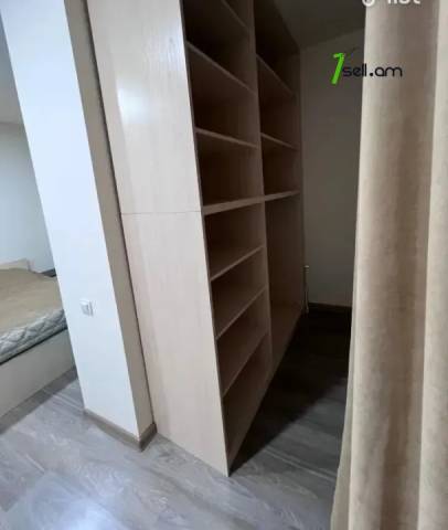 3 սենյականոց բնակարան նորակառույց շենքում, Նորաշեն թաղամաս, 89 ք.մ., 8/12 հարկ, բարձր առաստաղներ