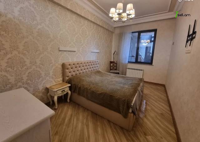3 սենյականոց բնակարան նորակառույց շենքում Կոմիտասի պողոտայում, 77 ք.մ., բարձր առաստաղներ, 7/17 հարկ