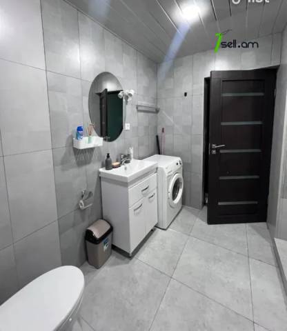 3 սենյականոց բնակարան նորակառույց շենքում, Նորաշեն թաղամաս, 89 ք.մ., 8/12 հարկ, բարձր առաստաղներ