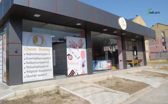 Առևտրային տարածք Կ. Հալաբյան փողոցում Գյումրիում, 98 ք.մ.