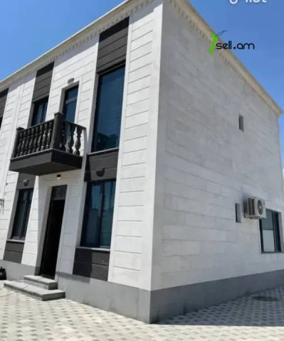 Երկու հարկանի քարե թաունհաուզ, Գ-1 թաղամաս Աջափնյակում, 150 ք.մ., 2 սանհանգույց, եվրովերանորոգված