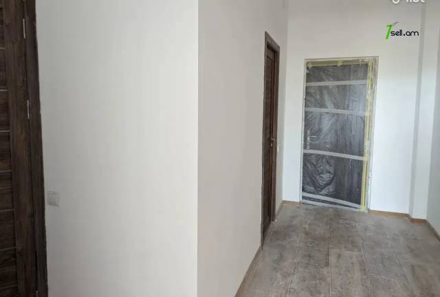 3 սենյականոց բնակարան նորակառույց շենքում Մոնթե Մելքոնյան փողոցում, 100 ք.մ., 2 սանհանգույց