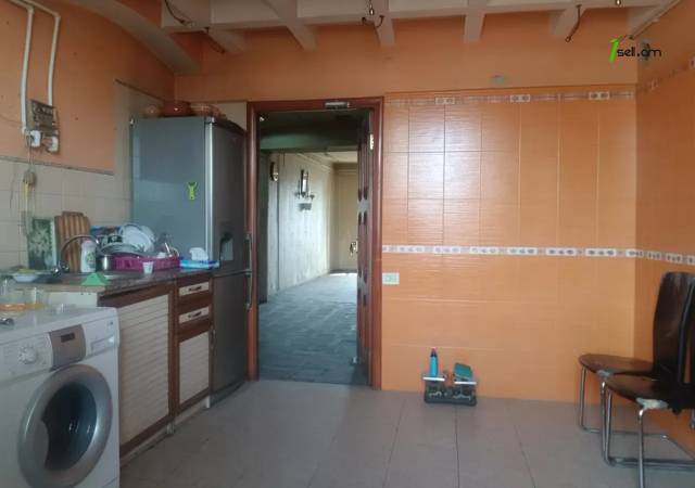 7 սենյականոց բնակարան Գրիգոր Լուսավորչի փողոցում, 221 ք.մ., 2 սանհանգույց, քարե շենք