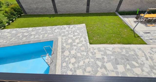 Երկու հարկանի տուն Դավիթ Բեկի փողոցում Էրեբունիում, 1400 քմ, կապիտալ վերանորոգված