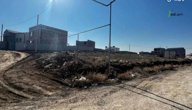 Հողատարածք բնակելի շինությունների համար Սարգիս Լուկաշինի փողոցում Աջափնյակում, 500 ք.մ.