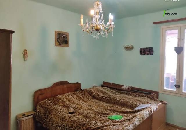 3 սենյականոց բնակարան Ղազար Փարպեցու փողոցում, 82 քմ, 1/5 հարկ, մասնակի վերանորոգում, քարե շենք