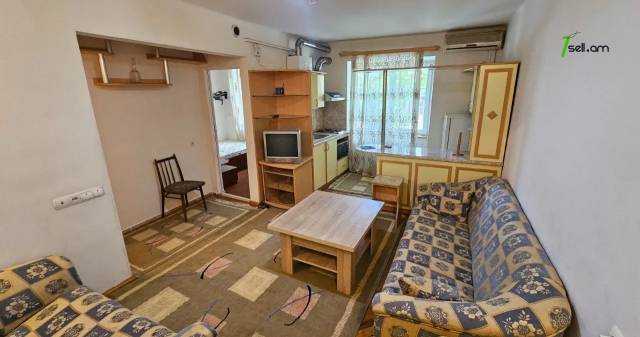 2 սենյականոց բնակարան Տիգրան Մեծի պողոտայում, 40 քմ, 2/5 հարկ, եվրովերանորոգված, քարե շենք