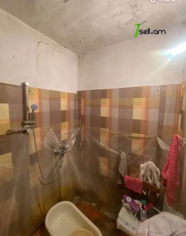 3 սենյականոց բնակարան Առնո Բաբաջանյան փողոցում, 75 ք.մ., մի քանի պատշգամբ, մասնակի վերանորոգում