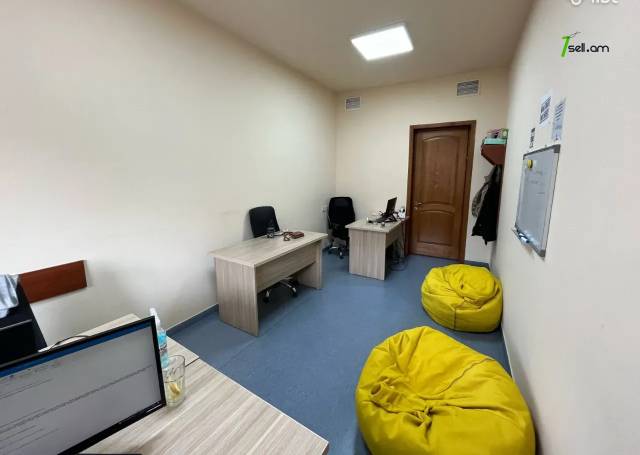 Բազմաֆունկցիոնալ գույք Պարոնյան փողոցում կենտրոնում, 78 քմ