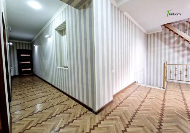 Երկու հարկանի քարե տուն Գարեգին Հովսեփյանի փողոցում Նորք Մարաշում, 820 քմ, 3+ սանհանգույց