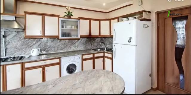 8 սենյականոց բնակարան Գյուրջյան փողոցում, 170 ք.մ., 2 սանհանգույց, դիզայներական ոճով վերանորոգված