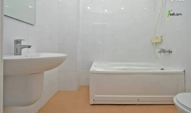 3 սենյականոց բնակարան նորակառույց շենքում Պարույր Սևակի փողոցում, 88 ք.մ., 2 սանհանգույց