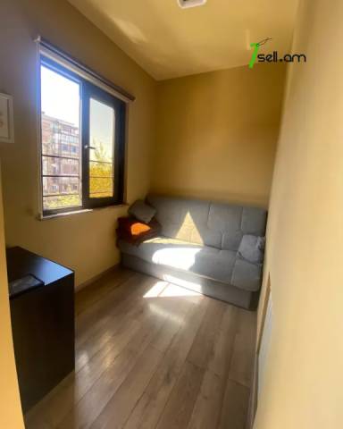 4 սենյականոց բնակարան Կոմիտասի պողոտայում, 91 ք.մ., բարձր առաստաղներ, մի քանի պատշգամբ, 3/5 հարկ