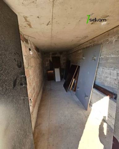 Երկու հարկանի տուն, Դավթաշեն 1-ին թաղամաս Դավիթաշենում, 500 ք.մ., 2 սանհանգույց