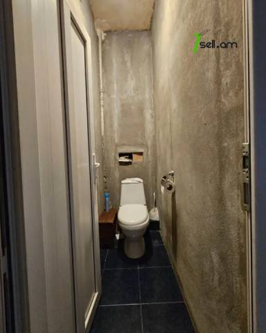 3 սենյականոց բնակարան Տիգրան Մեծի պողոտայում, 94 ք.մ., բարձր առաստաղներ, քարե շենք