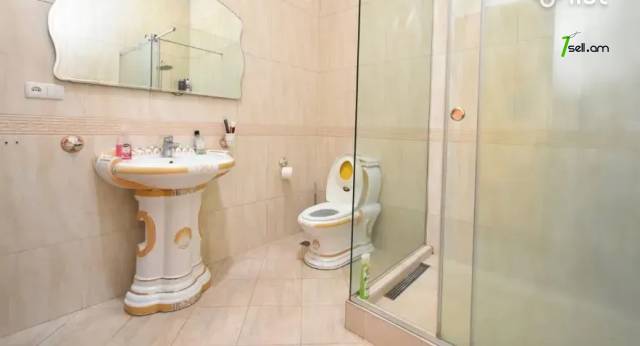 Երկու հարկանի տուն Վահան Տերյանի փողոցում Ավանում, 500 ք.մ., 3+ սանհանգույց, մեծ հողամաս